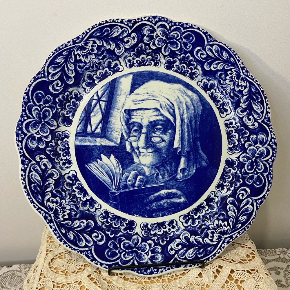 EXTRA LARGE 14” Boch Freres La Louviere Belgium Delft "Fisherman's Wife" Plate